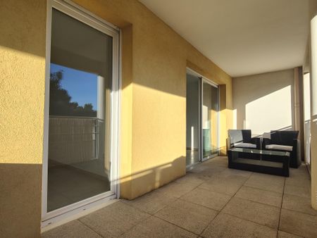 Location Appartement 3 pièces 63m² LA GARDE 83130 - Photo 5