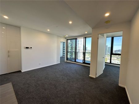 1004/408 Spencer Street - Photo 3