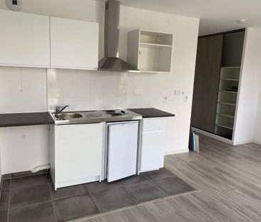 location Appartement T1 DE 26.9m² À ELANCOURT - Photo 3