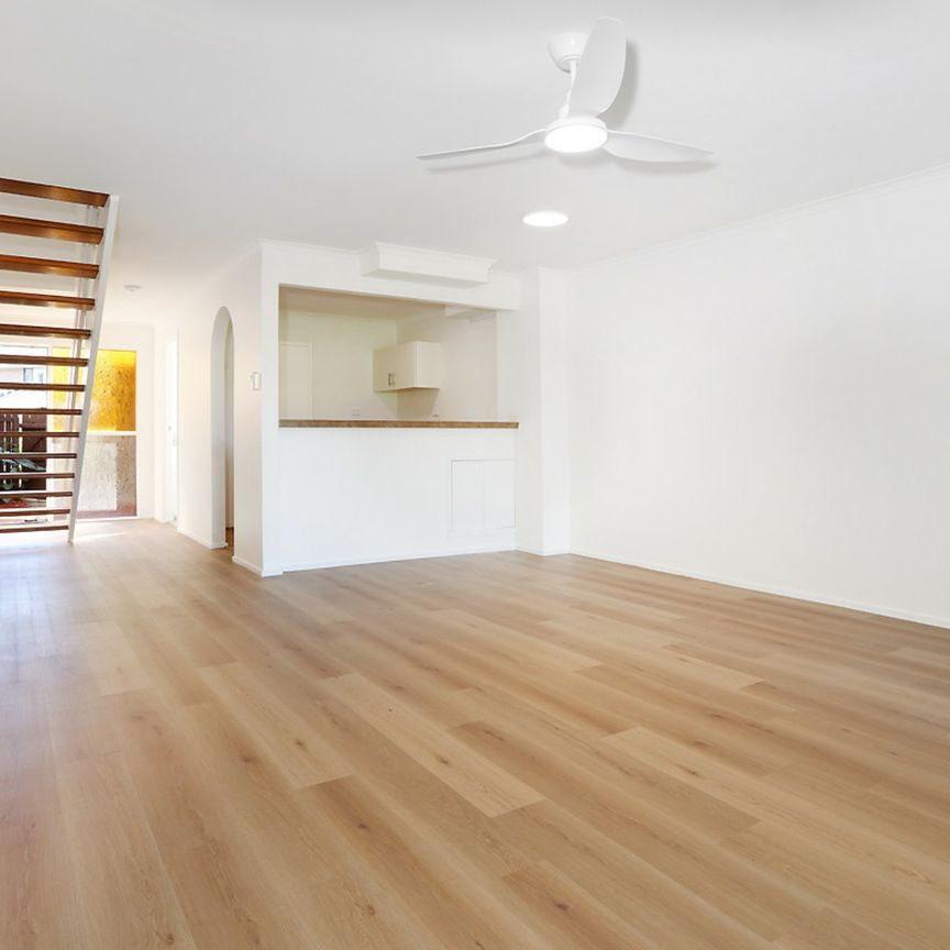 Freshly Updated Townhouse with Pool Access in Central Nerang Location - Photo 1