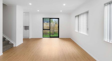 Modern 4 bedroom new build in peaceful Conifer Grove! - Photo 4