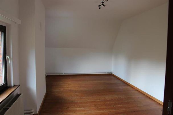 Landelijk wonen in een authentiek koetshuis met 4 slpk, 2 badk en tuin op 2.000 m² - Photo 1