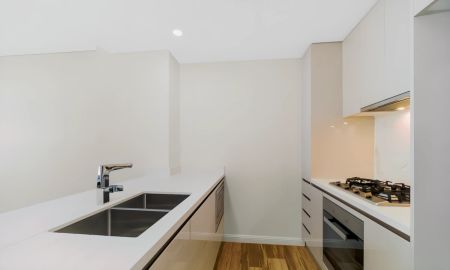 2 bed 2 bath*617 - Photo 3