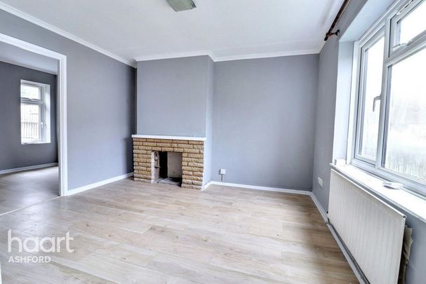 3 bedroom end of terrace house to rent - Photo 1