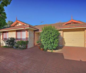 LOW MAINTENANCE VILLA - Photo 4