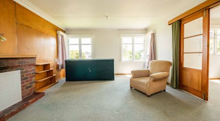 3 Bedroom Rental in the City Centre - Photo 2