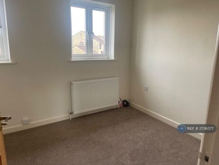 2 bedroom semi-detached house to rent - Photo 2