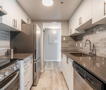 1951 Maisonneuve Boulevard East, Montréal, QC - Photo 5