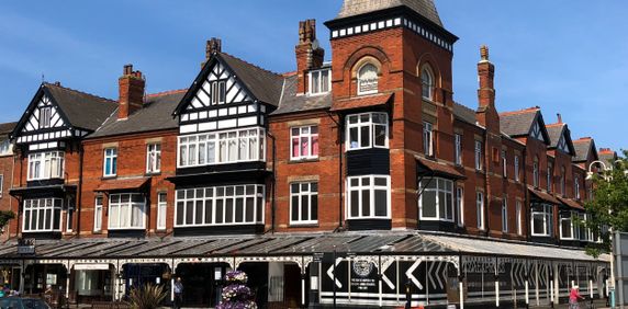 Town Centre - Photo 2