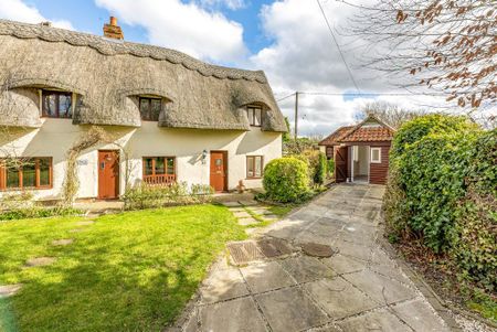 4 bedroom detached house to rent - Photo 4