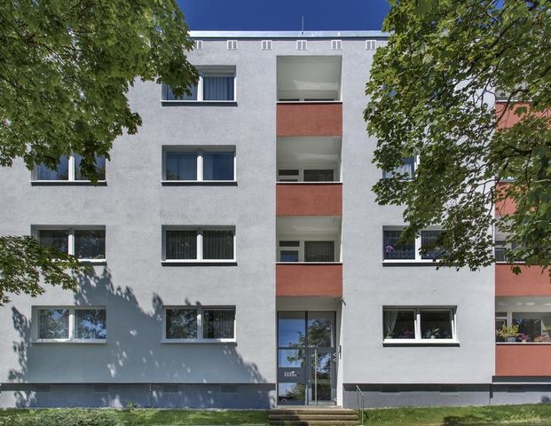 Wir renovieren für Sie! Helle 4-Zimmer-Wohnung mit Balkon in Kreuztal - Foto 1