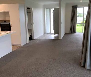 Ohauiti Spacious Home - Photo 1