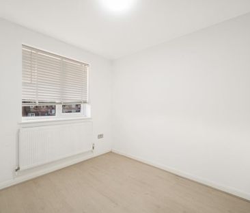 4 bedroom terraced house to rent - Photo 6
