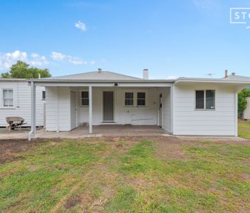 Newly Renovated 3-Bedroom Home - Photo 2