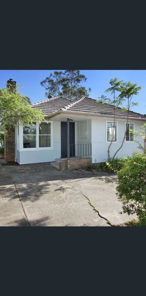 SUPERB LOCATION! - Photo 1