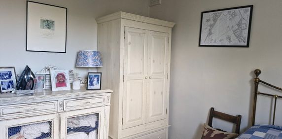 Room in a Shared House, Littleton Street, SW18 - Photo 2