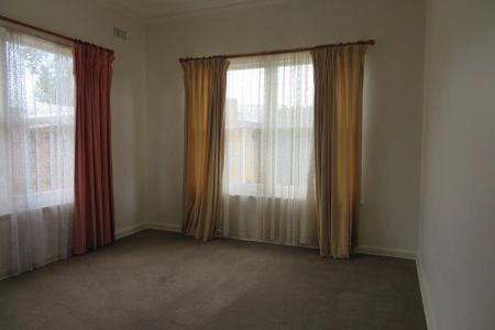 21 Woodville Street, - Photo 4