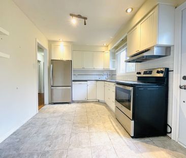 For Lease - 2249 Wyandotte Drive, Oakville, Ontario - Photo 6