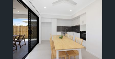 🏡 Private Rooms in rooming house / Last Room for Rent / $375 per week / Furnished / All utilities Included - Photo 4