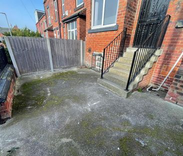 Conway Avenue, Leeds - Photo 2