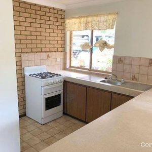 3 x 1 Bridgetown Duplex - Photo 2