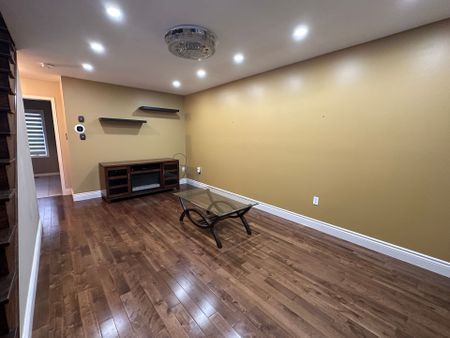 For Lease - 296 Duncan Lane, Milton, Ontario - Photo 4