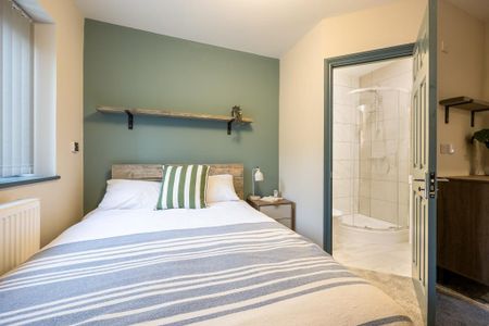 1 bedroom in a house share to rent - Photo 4