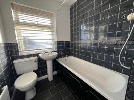 2 bedroom terraced house to rent - Photo 5