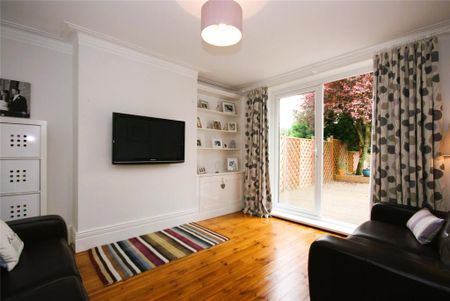 3 bedroom semi-detached house to rent - Photo 2