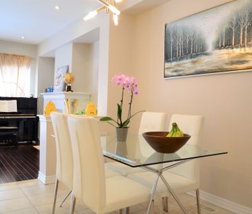 For Lease - 2412 Presquile Drive, Oakville, Ontario - Photo 2