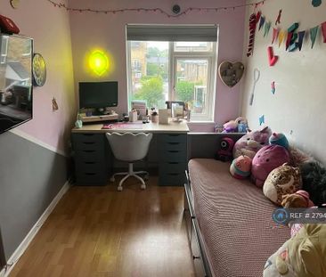 4 bedroom terraced house to rent - Photo 6