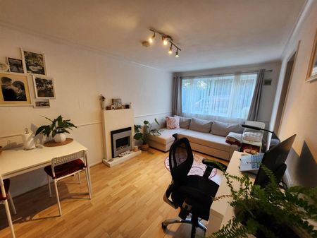 1 Bedroom Apartment To Let - Photo 4