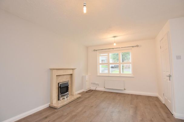 3 bedroom semi-detached house to rent - Photo 1