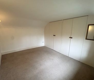 Guildford Lane, Albury - 2 bedrooms Property for lettings - Seymours - Photo 1