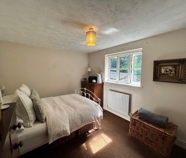 Tollgate hill - Photo 1