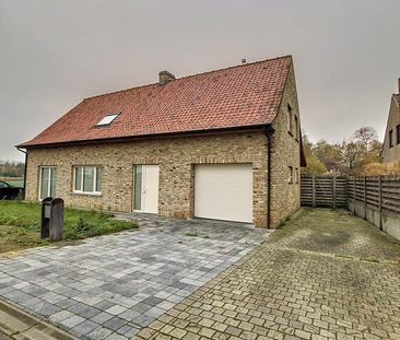 Mooie open bebouwing met tuin, terras, garage en 3 slaapkamers in Z... - Photo 2