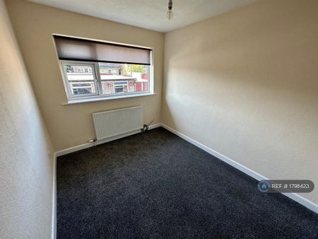 3 bedroom terraced house to rent - Photo 5