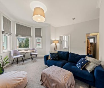 2 bedroom flat to rent - Photo 2