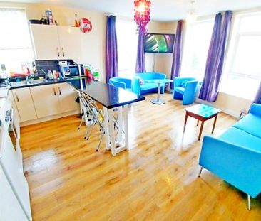 Room in a Shared Flat, Smithdown Road, L15 - Photo 2