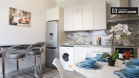 Bed for rent in 6-bedroom house in Phibsborough - Photo 3