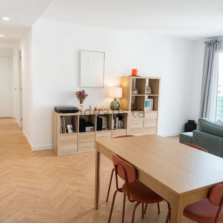 4 room luxury Flat for rent in Valencia - Photo 1