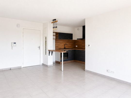 Location Appartement 3 pièces 63m² NARBONNE 11100 - Photo 1