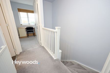 2 bed semi-detached house to rent in Coomer Court, Newcastle, Staffordshire - Photo 2