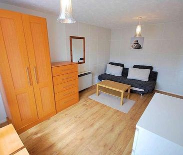 Laurel Court, Vicars Bridge Close, Wembley, Middlesex, HA0 - Photo 2