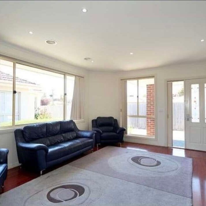 Bentleigh East - Photo 1