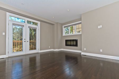 For Lease - 2011 Deerview Common Road, Oakville, Ontario - Photo 3