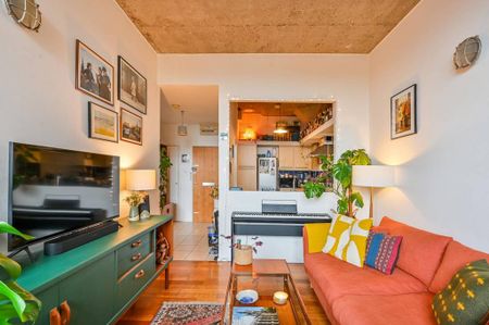 1 bedroom flat to rent - Photo 2