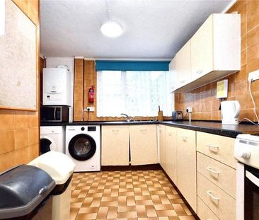 Harlow, Essex - Photo 3