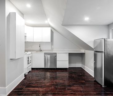 For Lease - 146 Howland Avenue, Toronto, Ontario - Photo 1