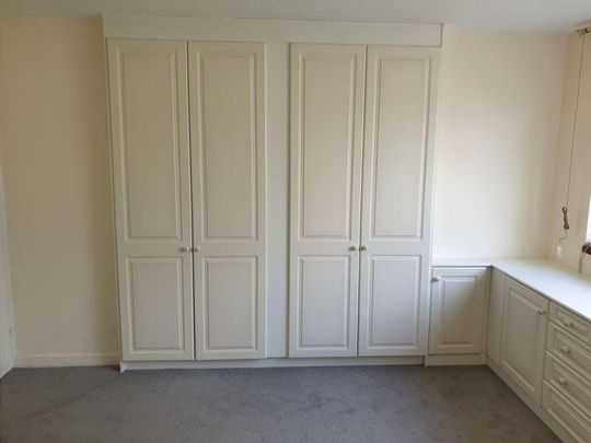 3 bedroom flat to rent - Photo 1